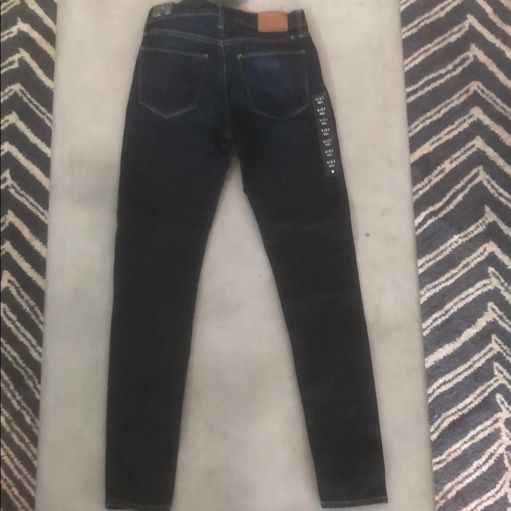 Lucky Brand Brooke Legging Jean. Size 4/27. - Picture 2 of 2